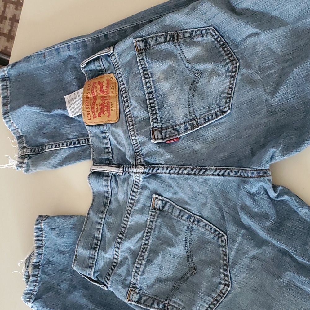 womens distressed Levi's 527, 29x30